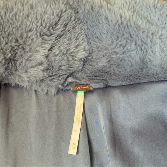 Free People Faux fur Button front Jacket Medium - Picture 4 of 16